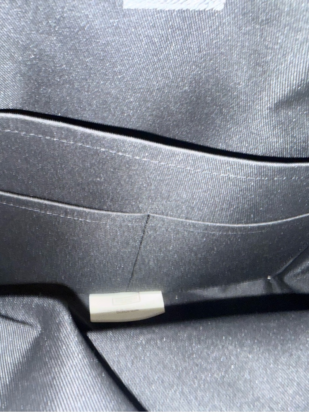 Louis Vuitton Black Textured Leather Interior Tag - Picture 11 of 16